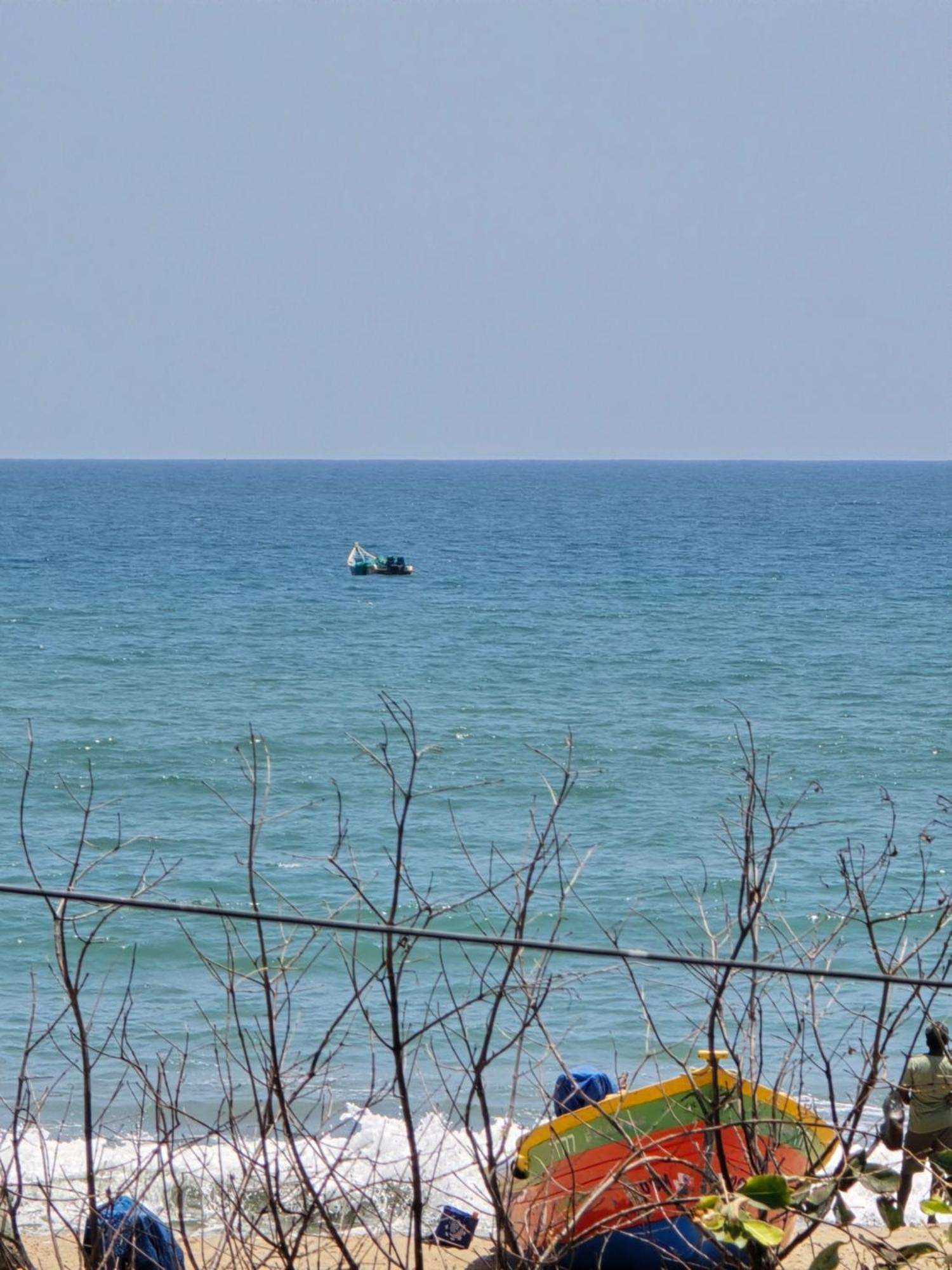 De Lumaa Beachside Stay Puducherry Exterior foto